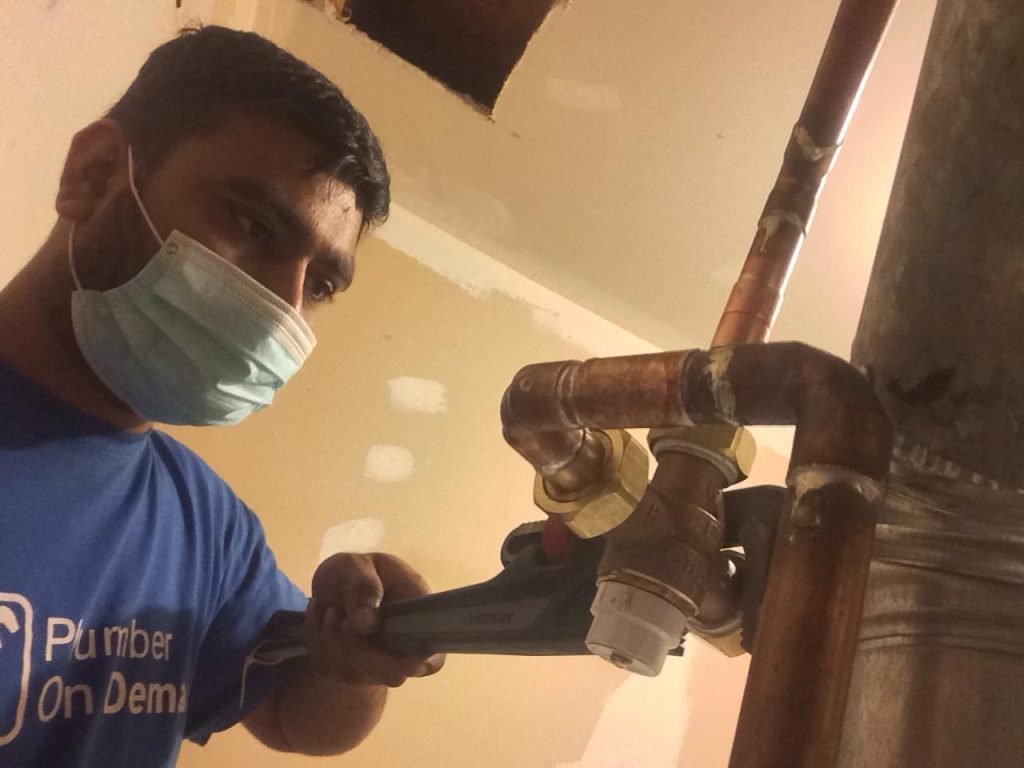 Leaking Pipes in Basement – Plumbing Repair in Hamilton, Ontario